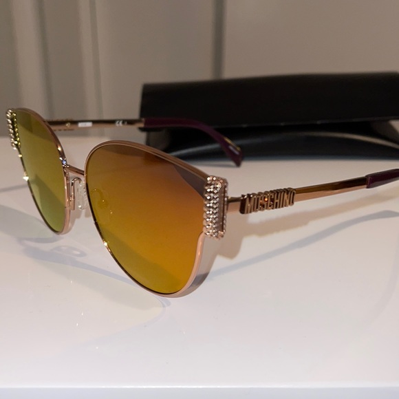 Moschino Reflective Sunglasses - Picture 2 of 6